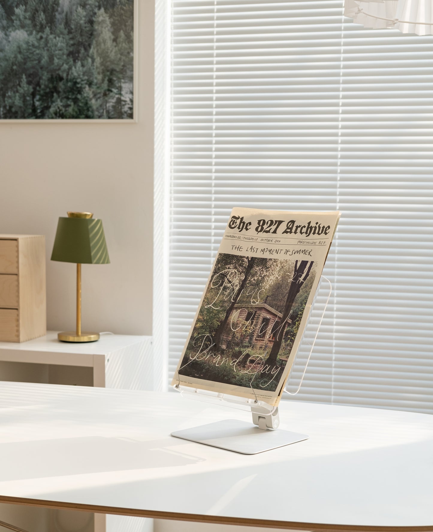 Magnetic Book Stand Mini